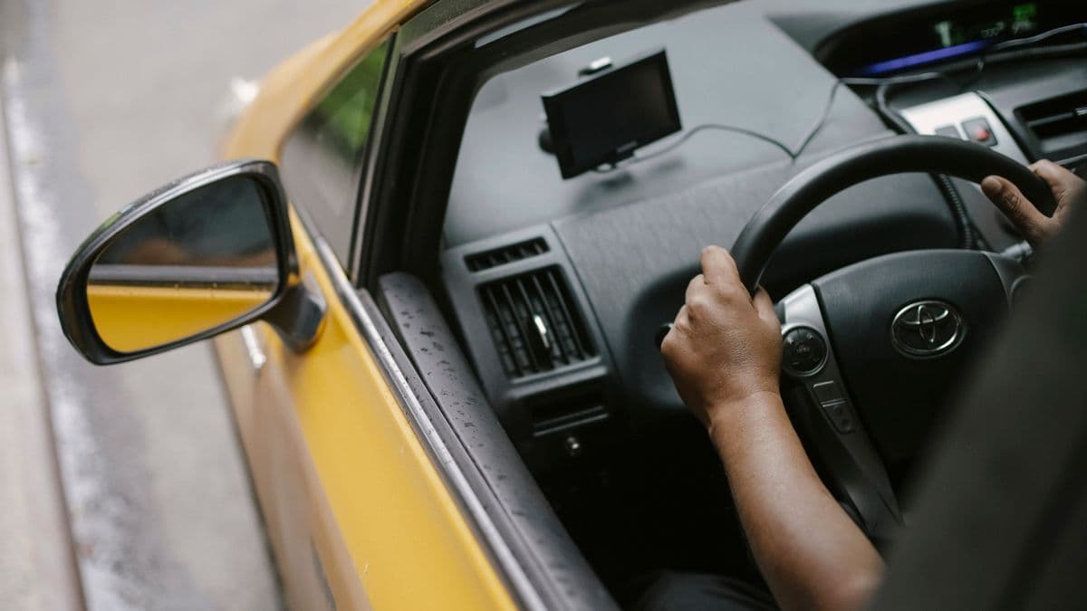 Halifax Airport Taxis: Fares & Tips
