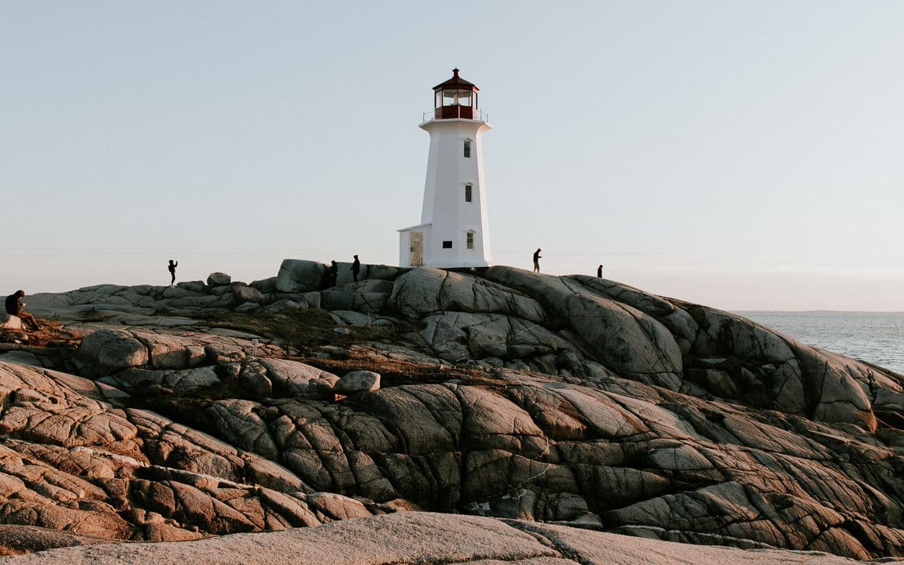 Halifax Airport to Halifax, Dartmouth & the Nova Scotia Coast (YHZ)